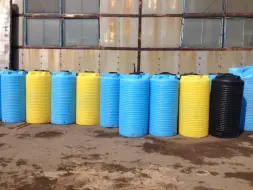 Пластиковая емкость для воды 200 л