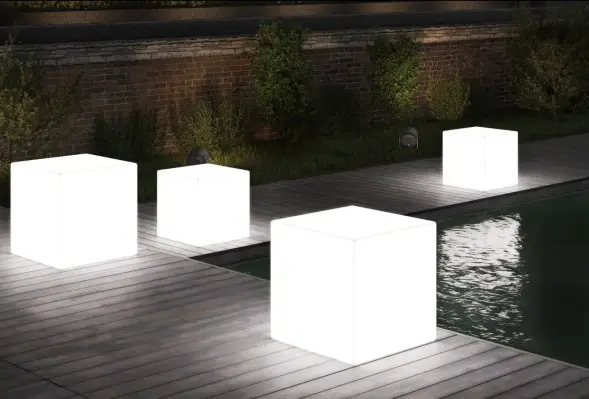 Светящийся куб Piazza 200 мм Подсветка: RGB/W, ландшафтное крепление