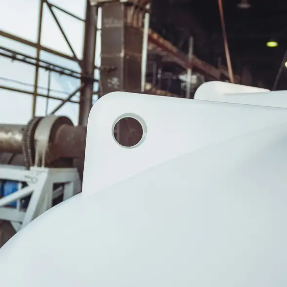 Емкость ЦКТ 5000 л с патрубком 90мм под плотность до 1,2 г/см3 белая в обрешетке с лестницей