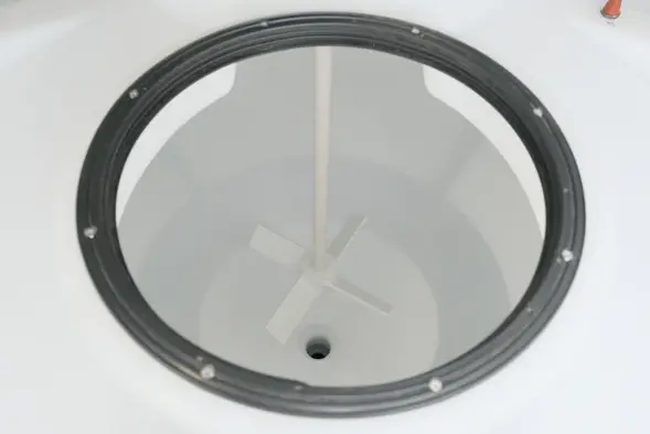 Емкость ЦКТ 3000 л с патрубком 160мм белая