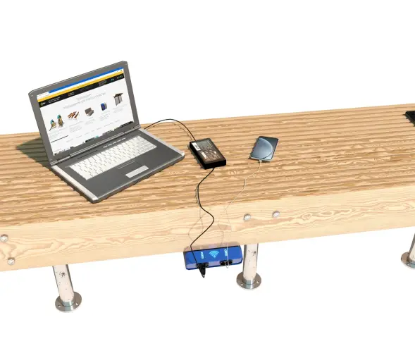 Зарядное устройство и точка доступа Wi-Fi «Валли» 2xTYPE-C и 1x220V