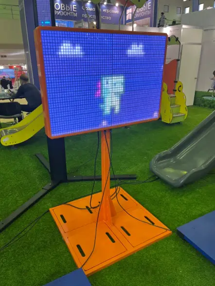 Интерактивный экран для детских площадок Смартчейн малый