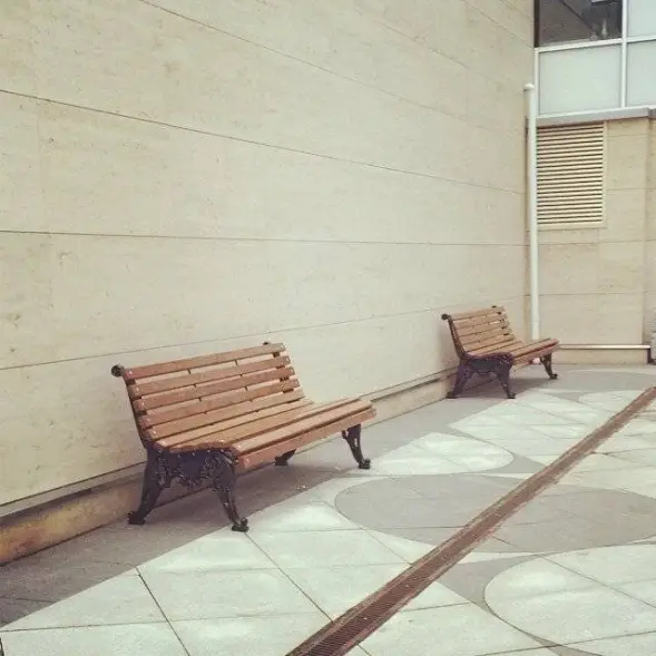 Скамейка чугунная «Белые ночи» без подлокотников 3,0 м (3 опоры)