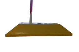 Делиниатор дорожный резиновый ДДР-610 (сепаратор) со столбиком сигнальным со сплошной светоотражающей пленкой и светофильтром