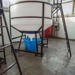 Емкость ЦКТ 5000 л с патрубком 160мм под плотность до 1,2 г/см³ белая