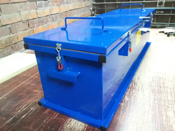 Горизонтальный герметичный специализированный контейнер для сбора, хранения, транспортировки отработанных ртутьсодержащих ламп: ЛБ 20, ЛБ 40, ДРЛ, ГСК 1250, 1250х600х400 мм (3 секции)