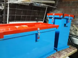 Горизонтальный герметичный специализированный контейнер для сбора, хранения, транспортировки отработанных ртутьсодержащих ламп: ЛБ 20, ЛБ 40, ДРЛ, ГСК 1550, 1550х600х400 мм (3 секции)