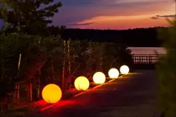 Светящийся шар Minge 1000 мм Подсветка: RGB/W, ландшафтное крепление