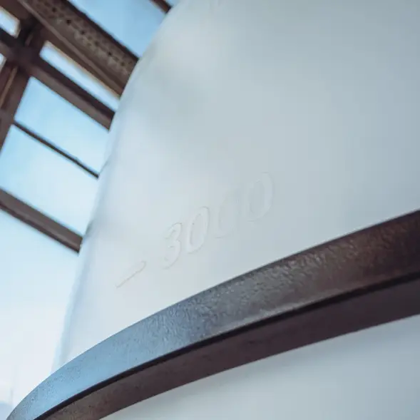 Емкость ЦКТ 5000 л с патрубком 90мм с фланцем под плотность до 1,5 г/см³ белая