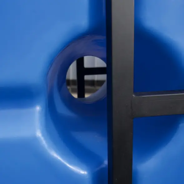 Емкость ST 2000л с патрубками 100мм под плотность до 1.2 г/см3 с откидной крышкой синяя в обрешетке