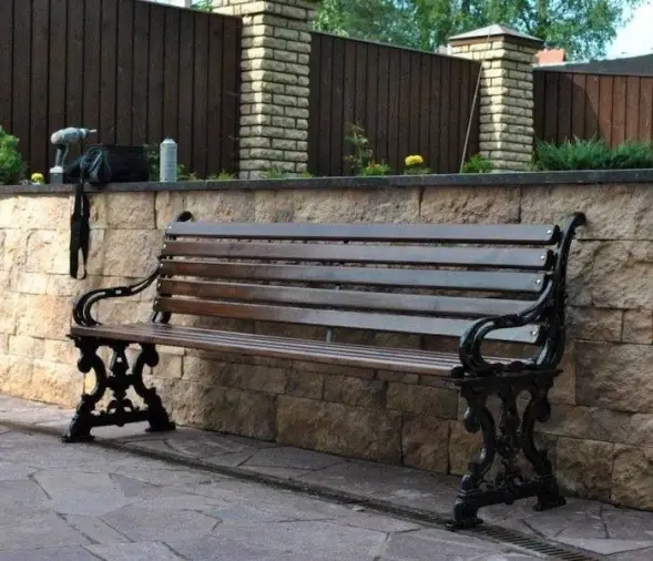 Скамейка чугунная «Ампир» 3,0 м (3 опоры)